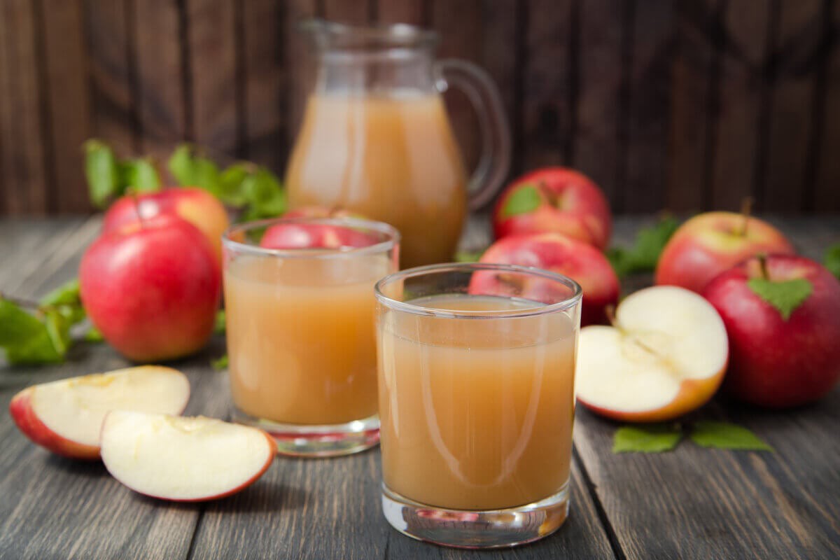 Suco detox de maçã com gengibre