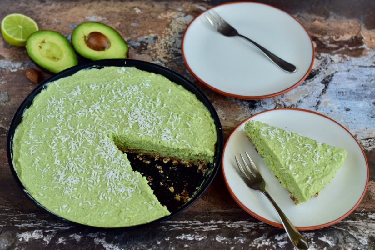 Torta de abacate com amêndoas