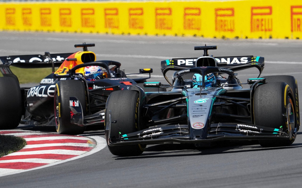 George Russell, da Mercedes, em ação no GP do Canadá pela F1 2025 (Foto: TIMOTHY A. CLARY / AFP)