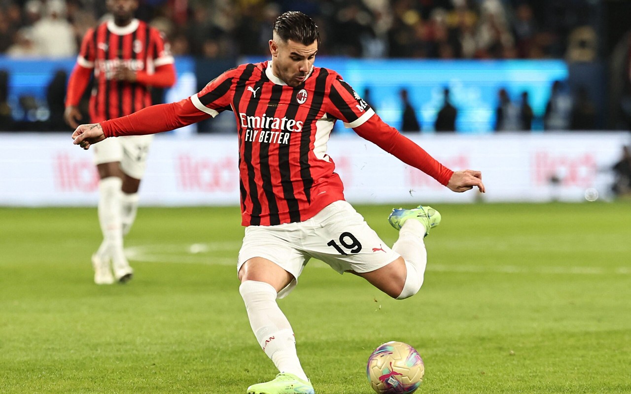 Theo Hernández, jogador do Milan (Photo by FADEL SENNA / AFP)