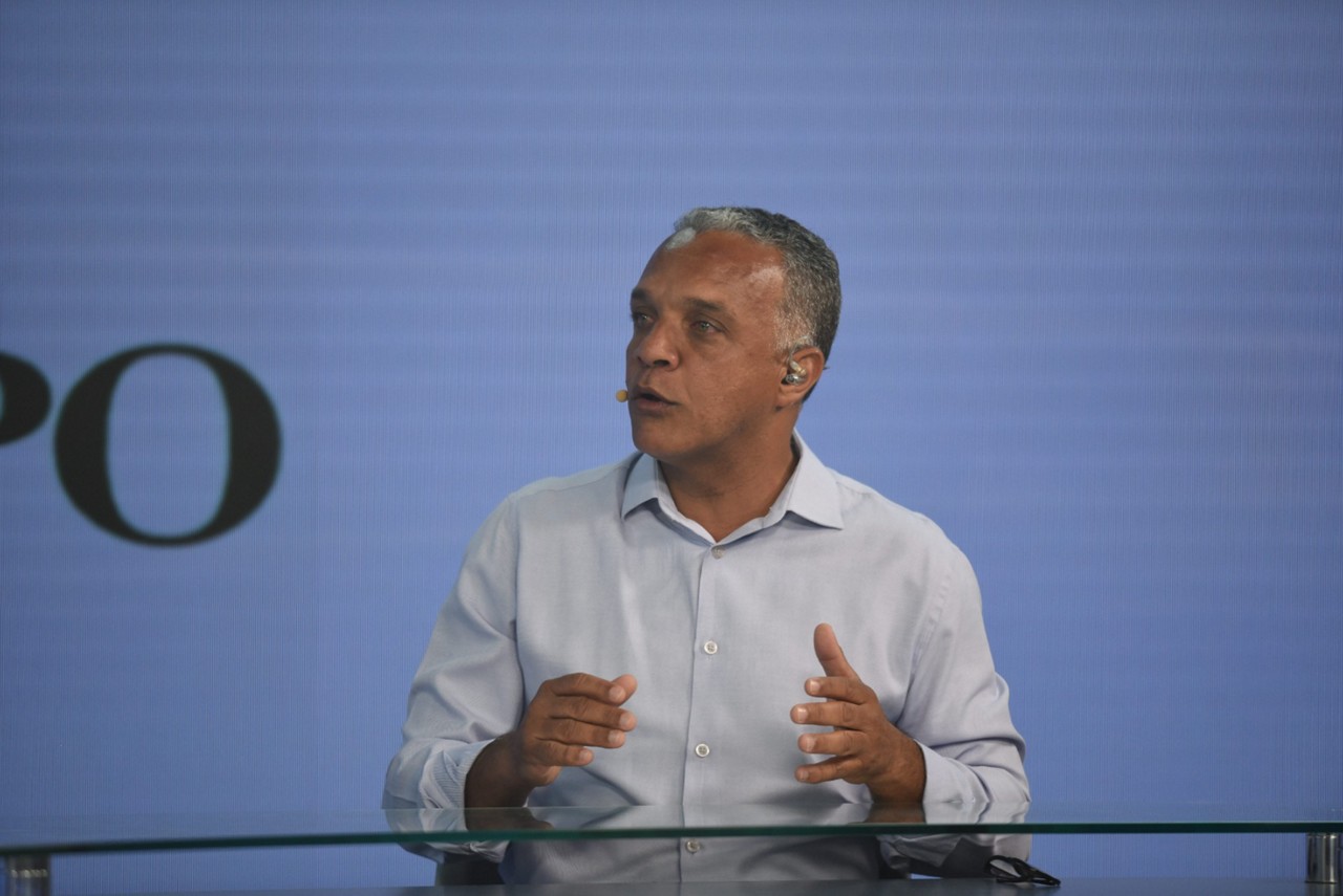 Prefeito de Nova Lima e candidato à reeleição, Gilson Amorim (Republicanos), é sabatinado na FM O TEMPO