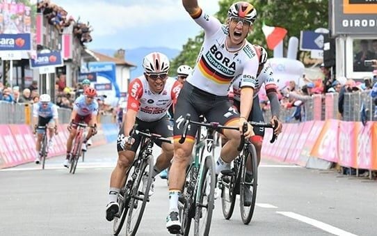 Pascal Ackermann vence a segunda etapa do Giro d'Itália (Foto: Divulgação)