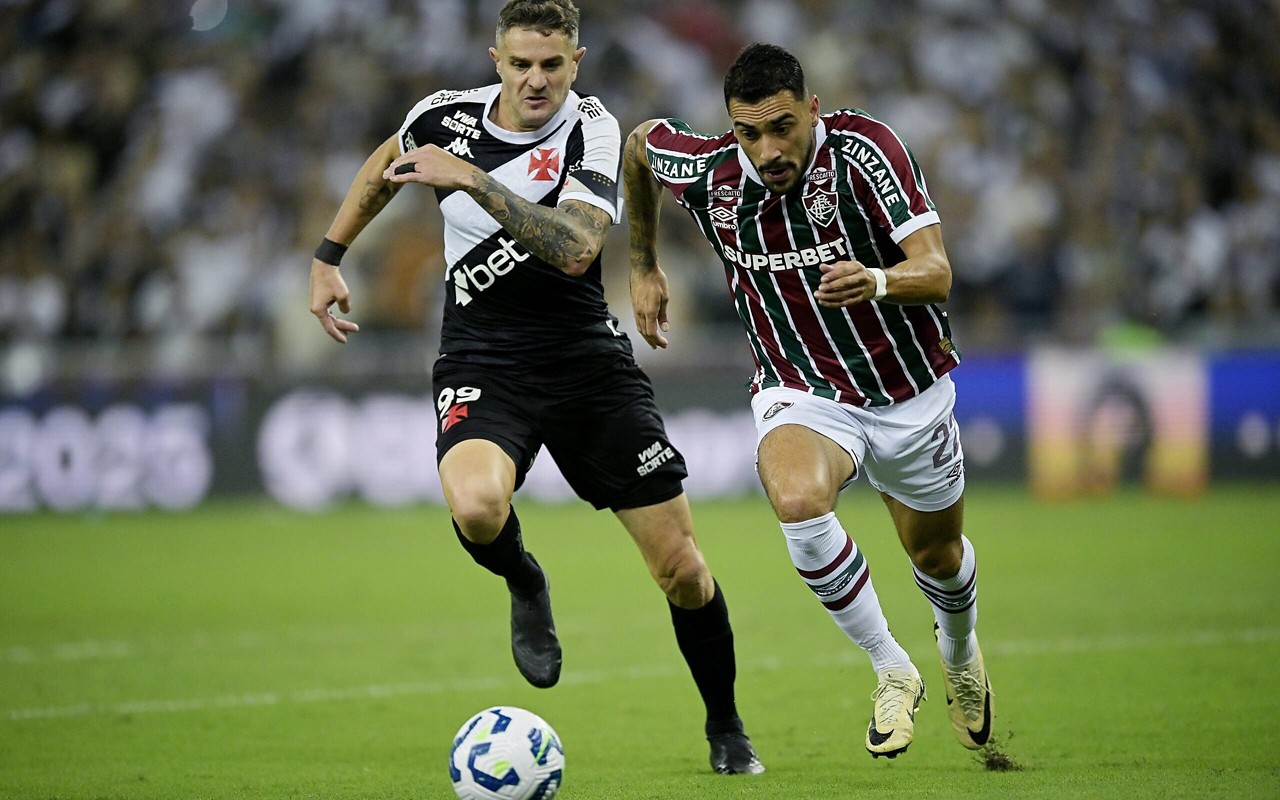 Vegetti marcou gol contra em clássico entre Vasco e Fluminense, pelo Brasileirão (Foto: Alexandre Loureiro/AGIF)