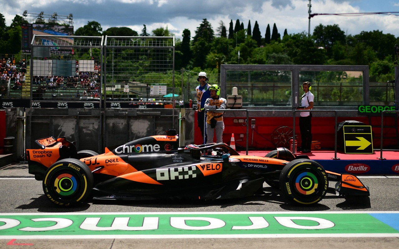 Oscar Piastri conquistou nova pole position na F1 2025 (Foto: Marco BERTORELLO / AFP)