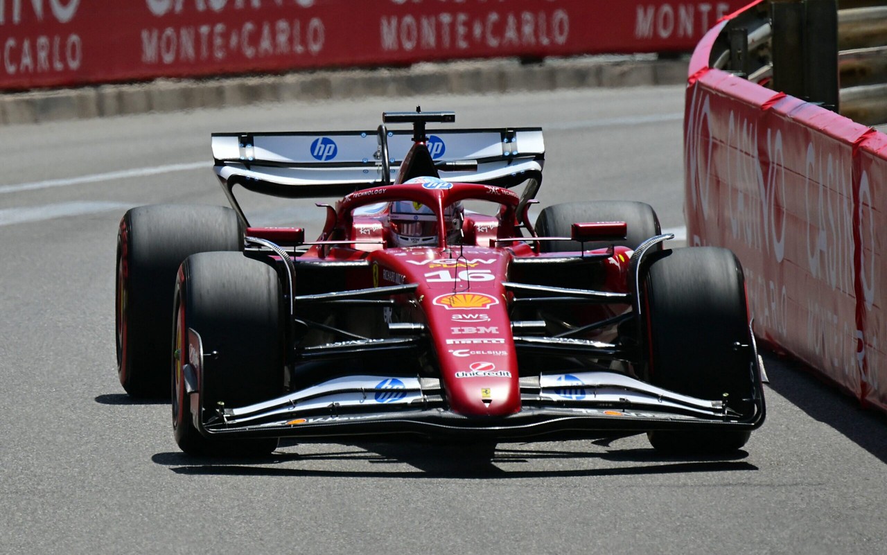 Charles Leclerc no GP de Mônaco (Foto: Andrej ISAKOVIC / AFP)