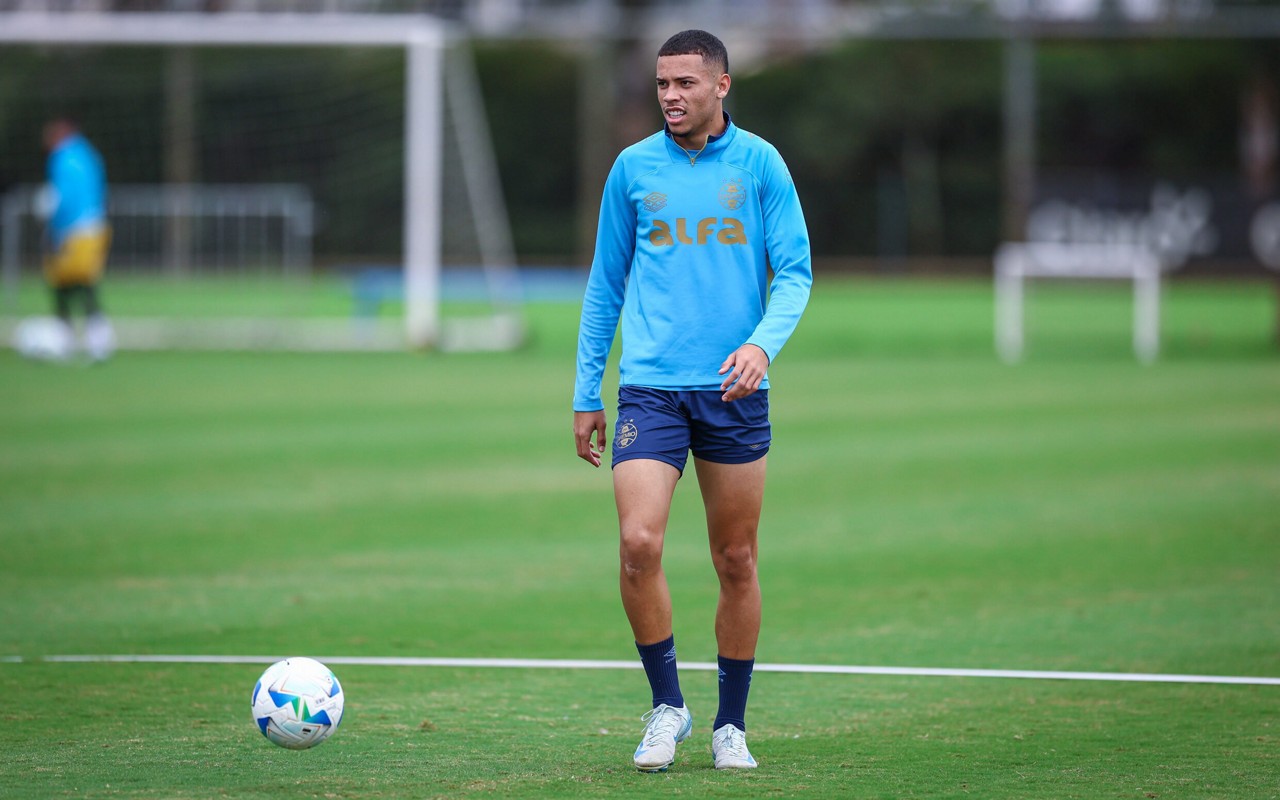 Alysson é um dos jogadores que podem receber oportunidade. (Foto: Lucas Uebel/Grêmio FBPA)