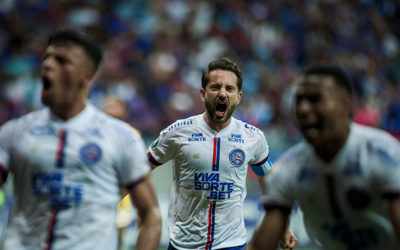 Jogadores do Bahia comemoram gol contra o The Strongest (Foto: Rafael Rodrigues / EC Bahia)