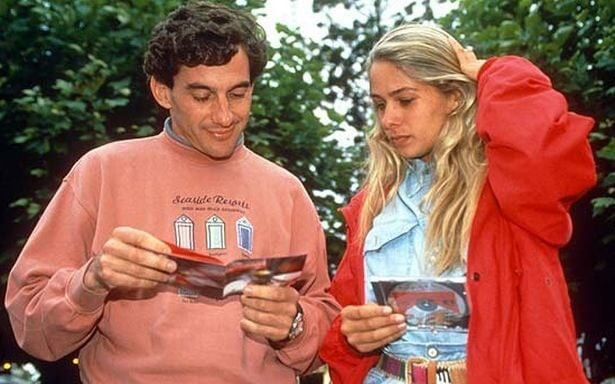 Adriane Galisteu e Ayrton Senna viveram um romance durante o último ano de vida do piloto (Foto: Reprodução)