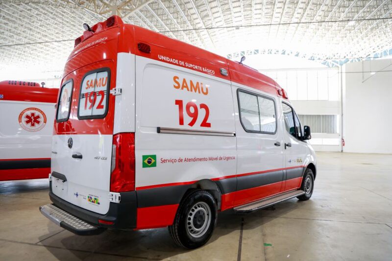 Homem é socorrido pelo SAMU após ser baleado em Janaúba