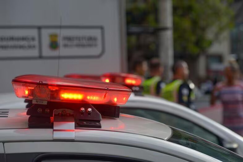 Homem procurado pela Justiça é capturado com drogas durante operação policial em Montes Claros