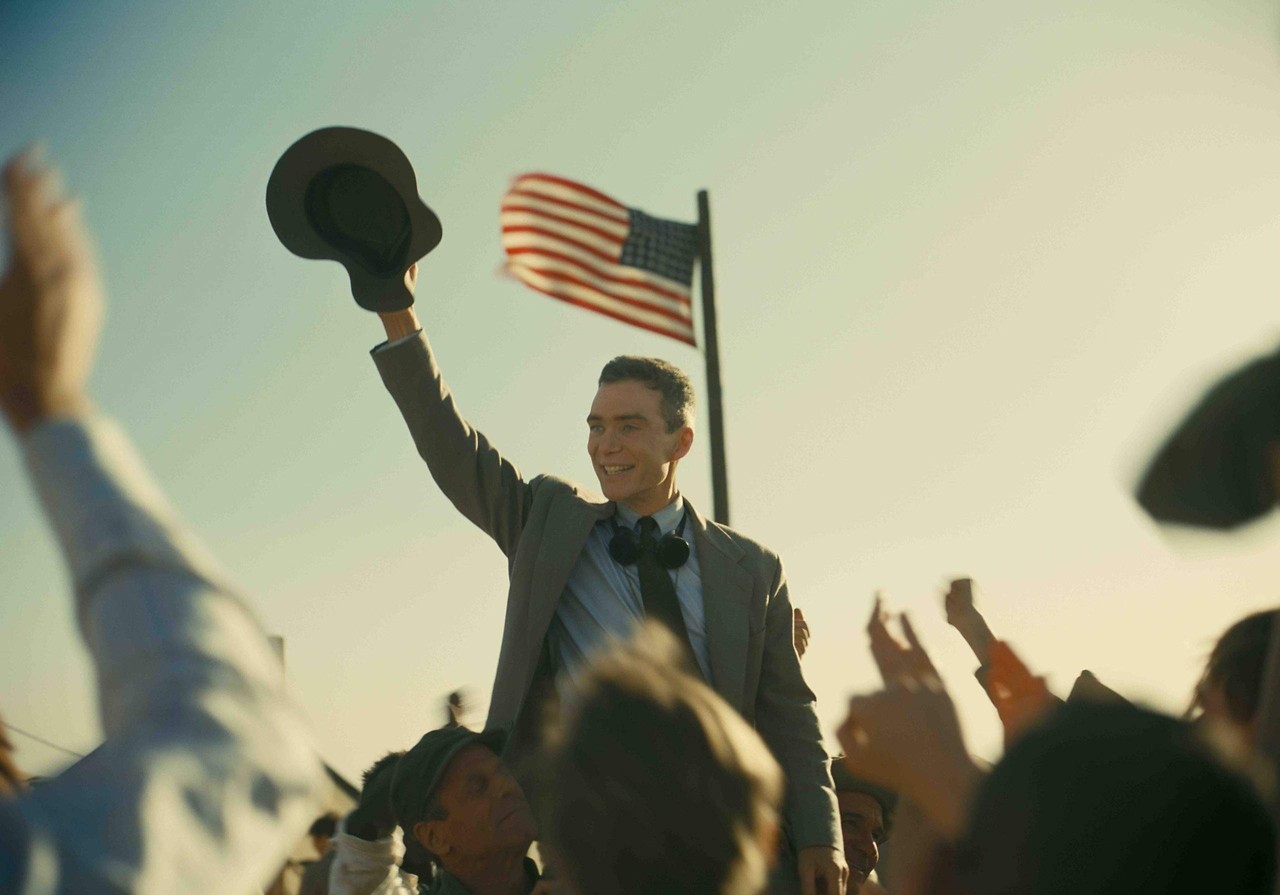 Cillian Murphy como J. Robert Oppenheimer.