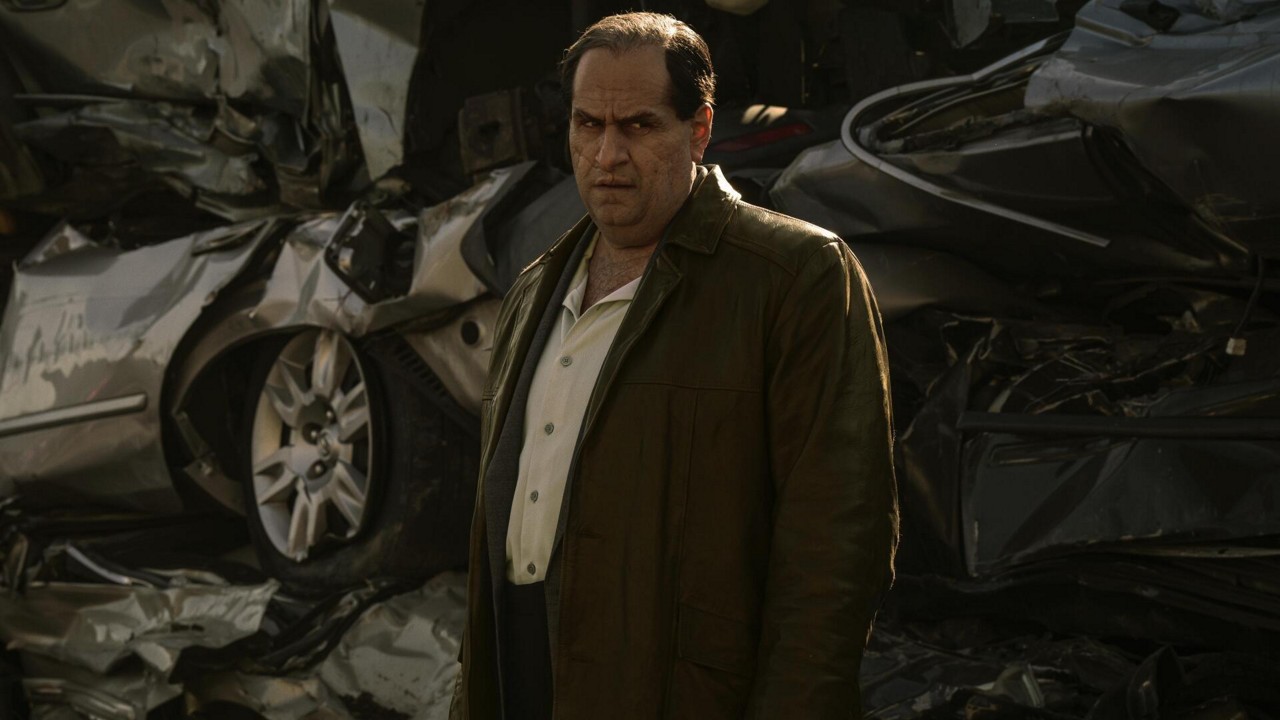 Colin Farrell como Oz, o Pinguim, em cena da série de TV.