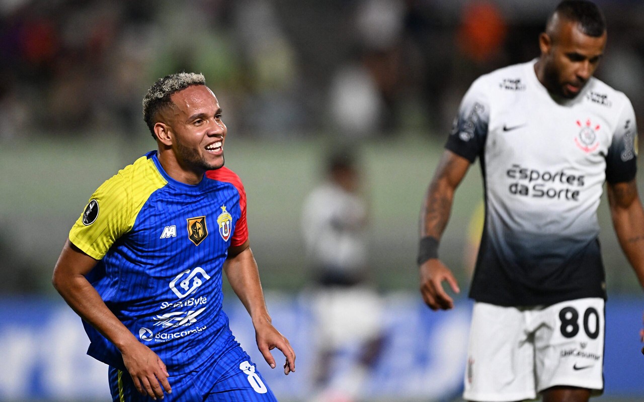 Corinthians saiu no empate com a Universidad Central (Foto: Juan BARRETO / AFP)