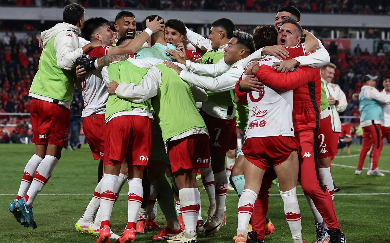 Huracán está na final do Torneio Apertura (Foto: Alejandro Pagni / AFP)