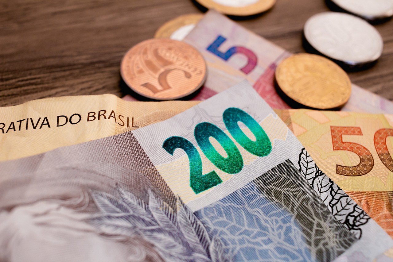 Há cerca de R$ 26 bilhões esquecidos pelos trabalhadores no fundo extinto em 2020