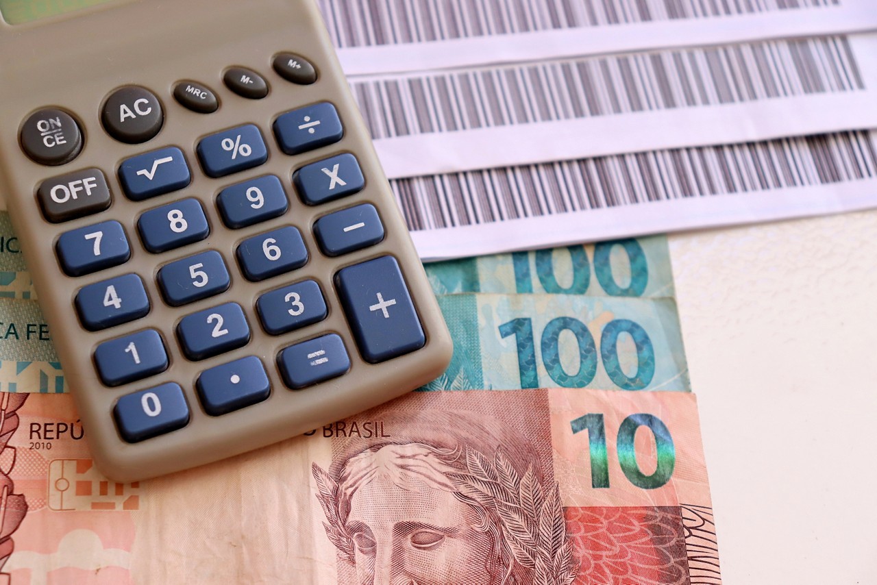 Boleto bancário é o método de pagamento usado com maior frequência por 65% das empresas brasileiras