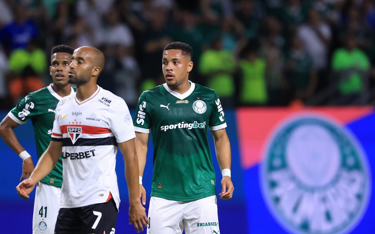 Vitor Roque estreou pelo Palmeiras em partida contra o São Paulo, pela semifinal do Campeonato Paulista (Foto: Marcello Zambrana/AGIF)