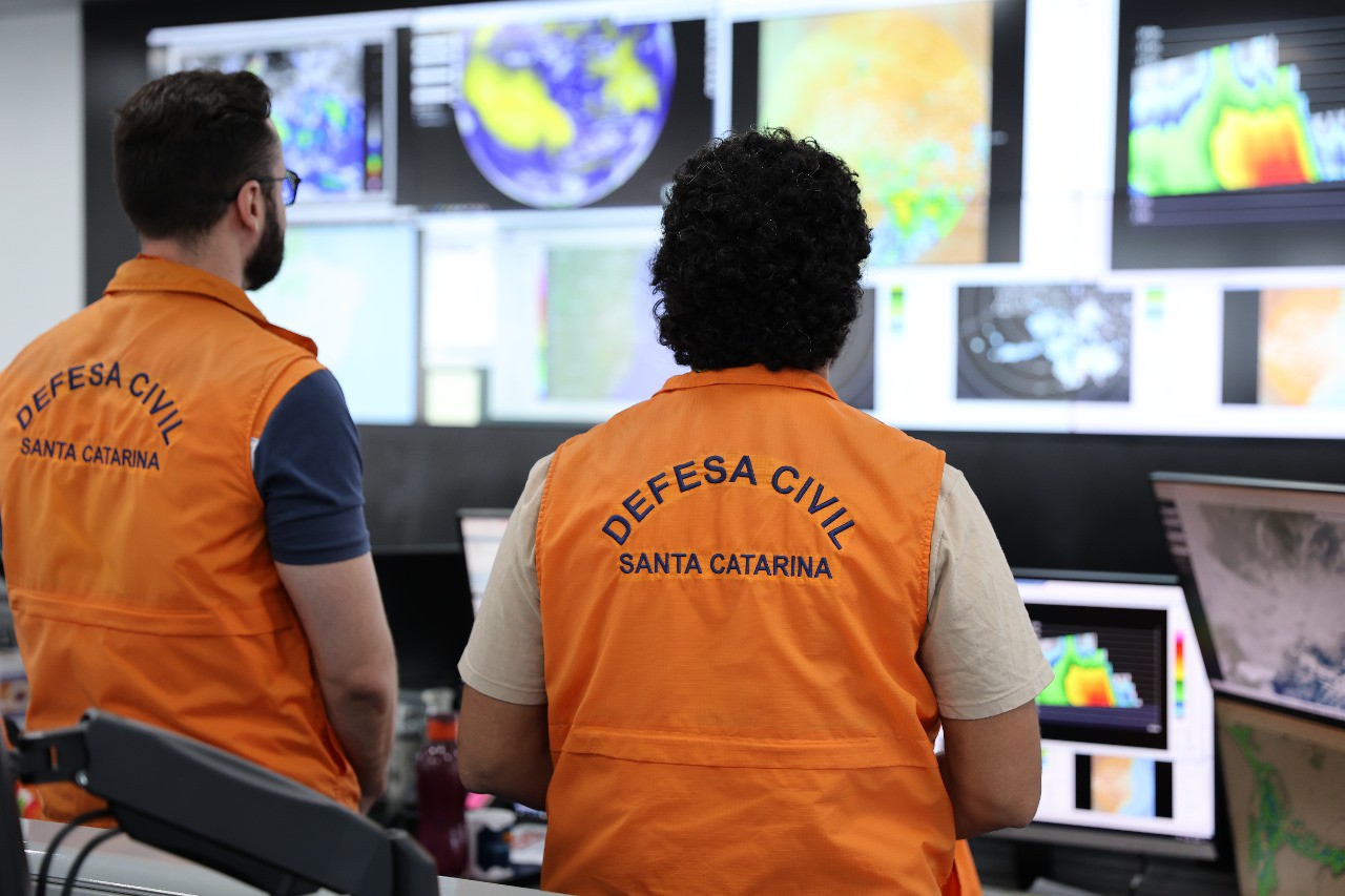 Urgente: Defesa Civil emite alertas para temporais em Santa Catarina entre sexta e sábado
