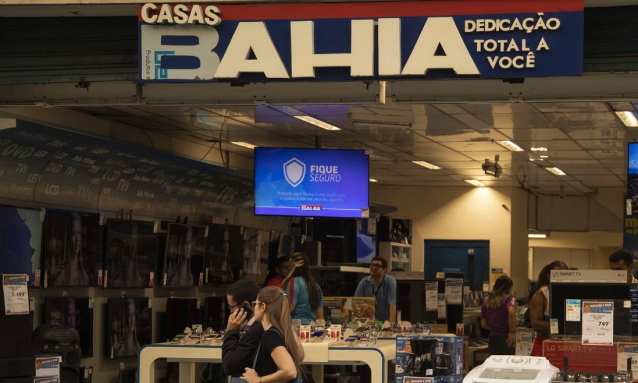 Ela chorou no trabalho e foi ignorada — agora vai receber R$ 30 mil da Casas Bahia