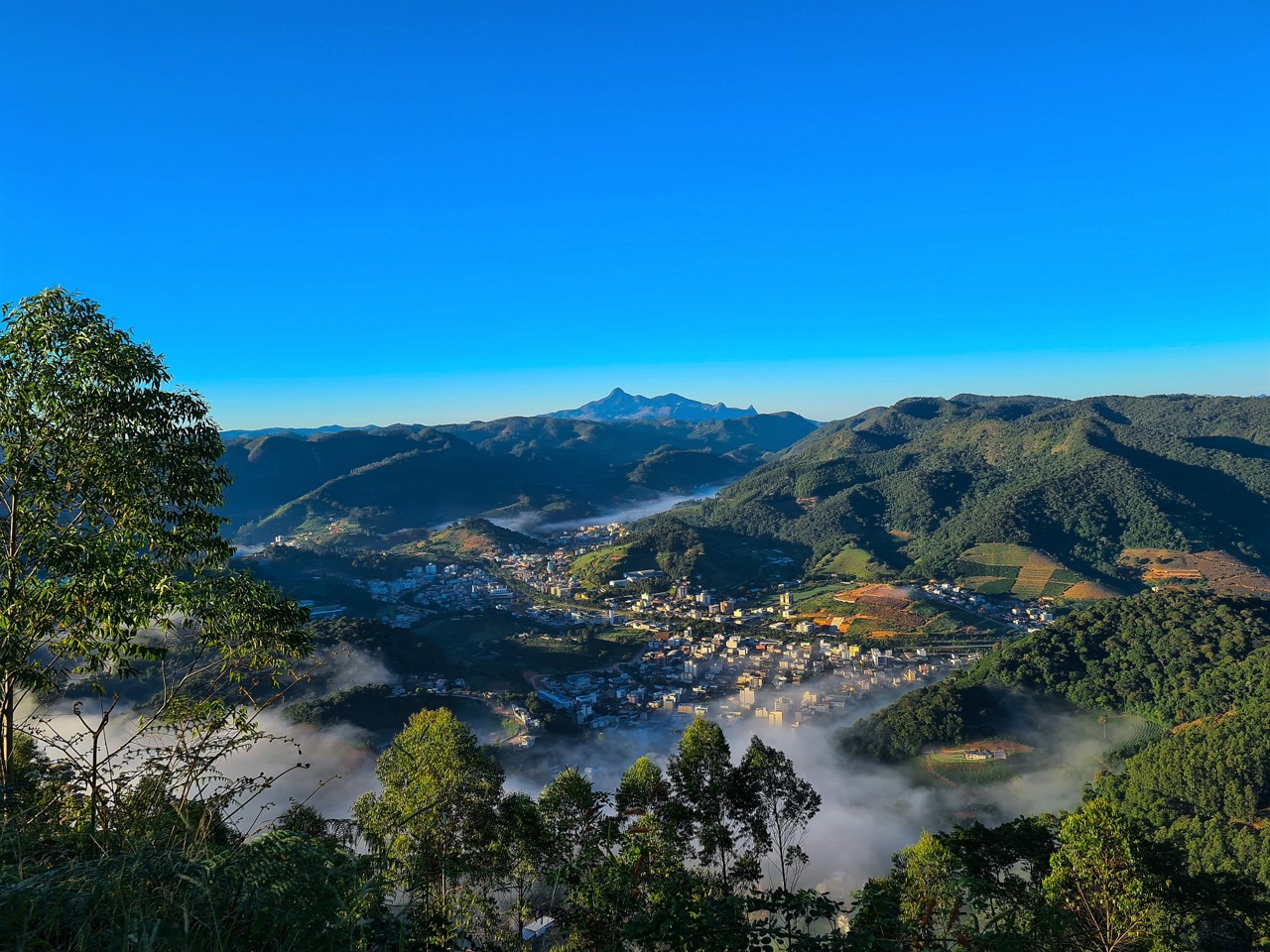 Espirito Santo amanhece gelado: Venda Nova do Imigrante registra 12,5 °C, segundo o INMET