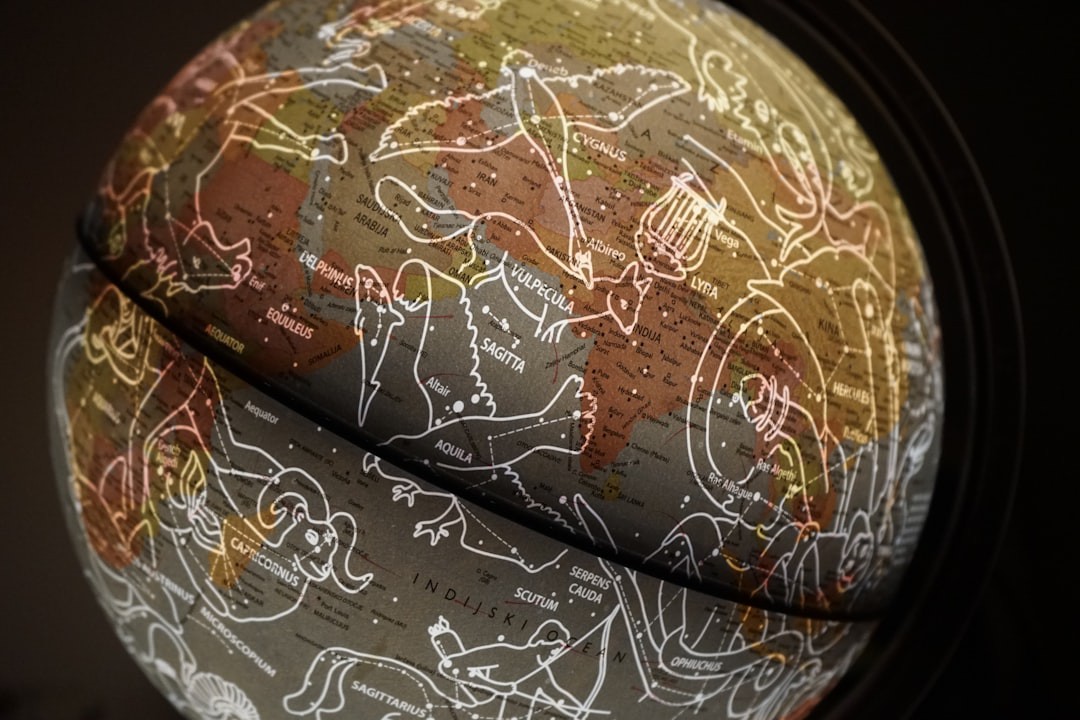 Sexta-feira 13 traz alerta astral: veja o que os signos podem esperar hoje