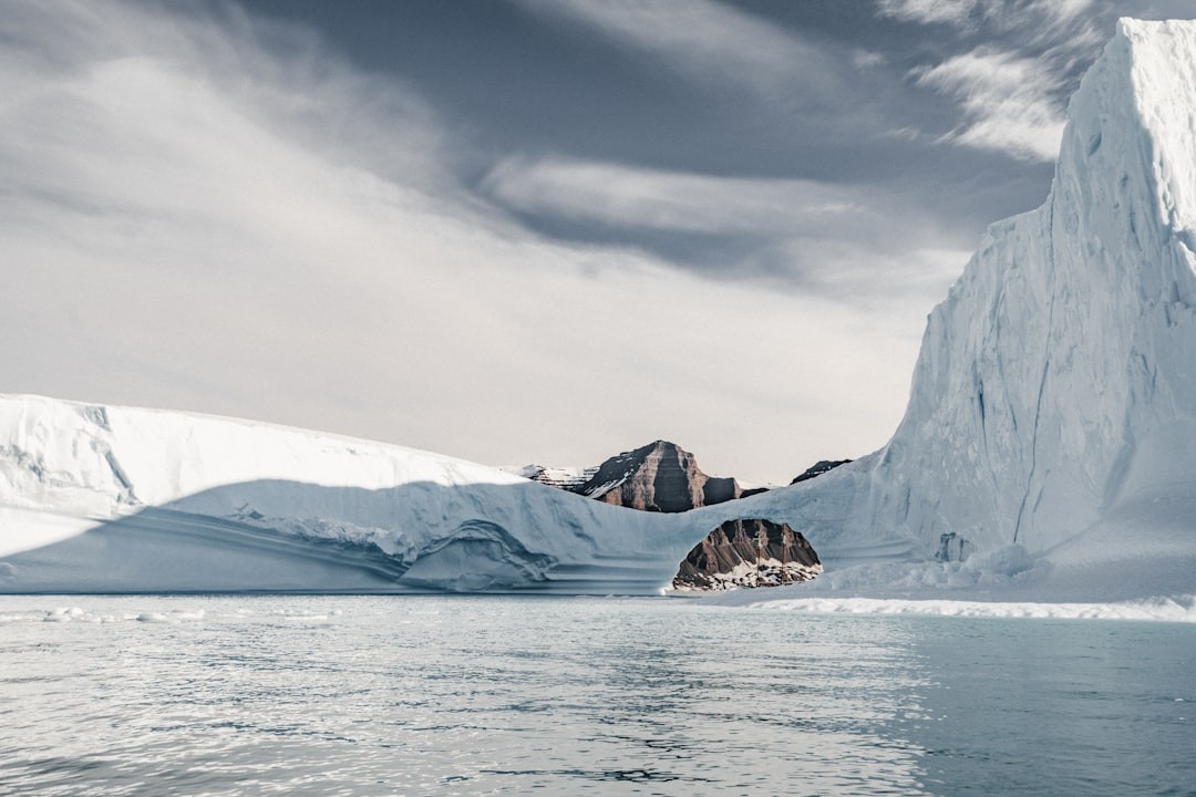 Sinais captados pela ANITA na Antártica colocam a física em xeque
