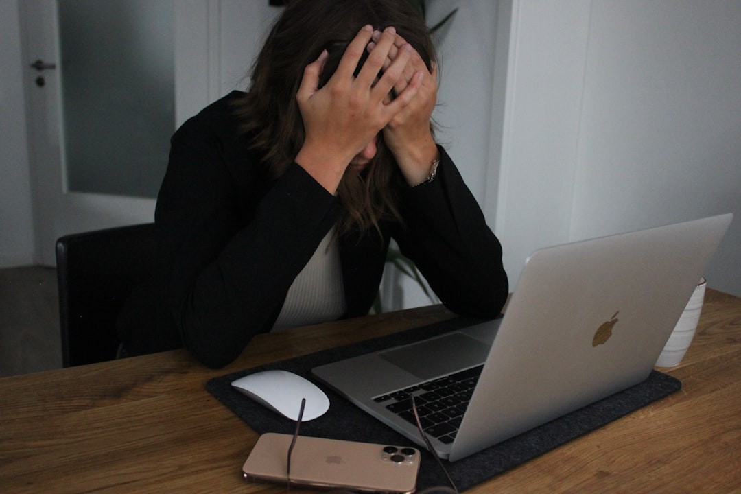 O preço do excesso: como longas jornadas de trabalho afetam a saúde física e mental