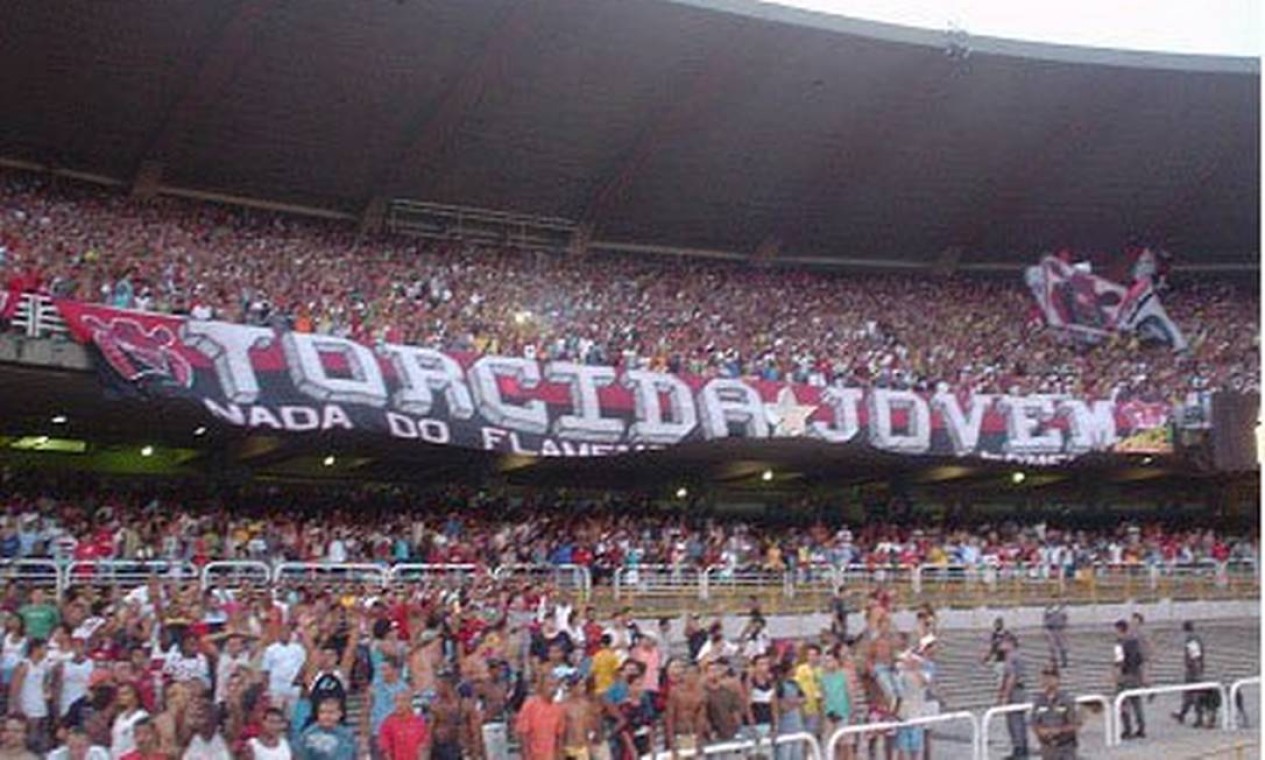Flagra em jogo rende multa pesada à Torcida Jovem do Flamengo: veja decisão