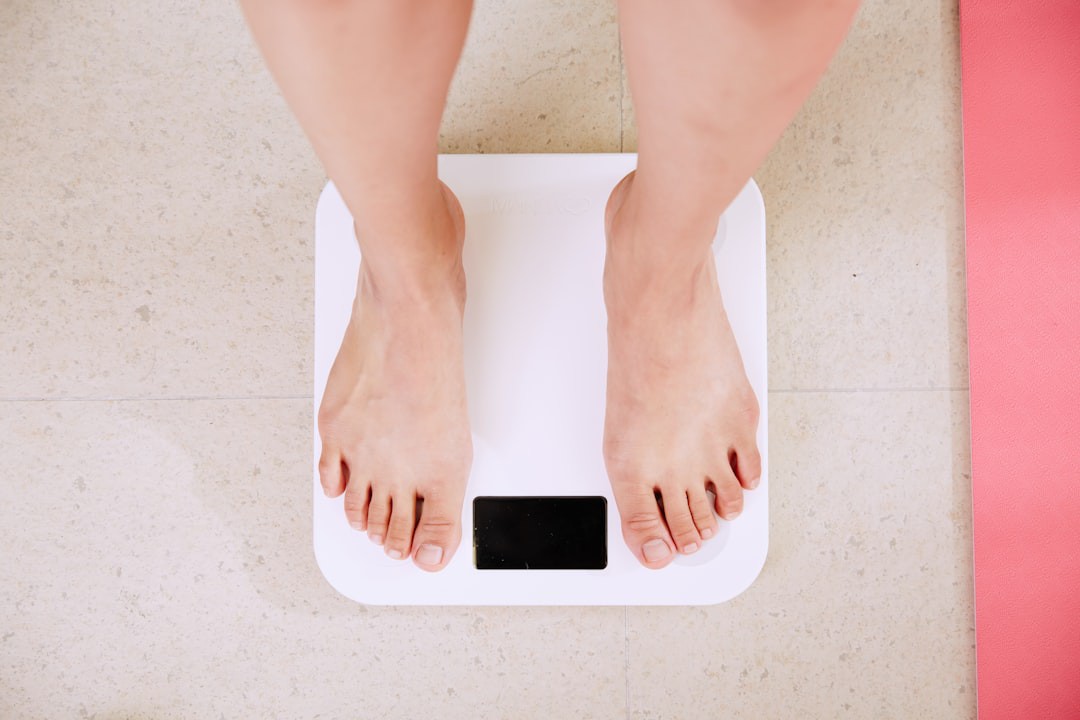 Cirurgia bariátrica é até 5x mais eficaz que Ozempic na perda de peso, diz estudo