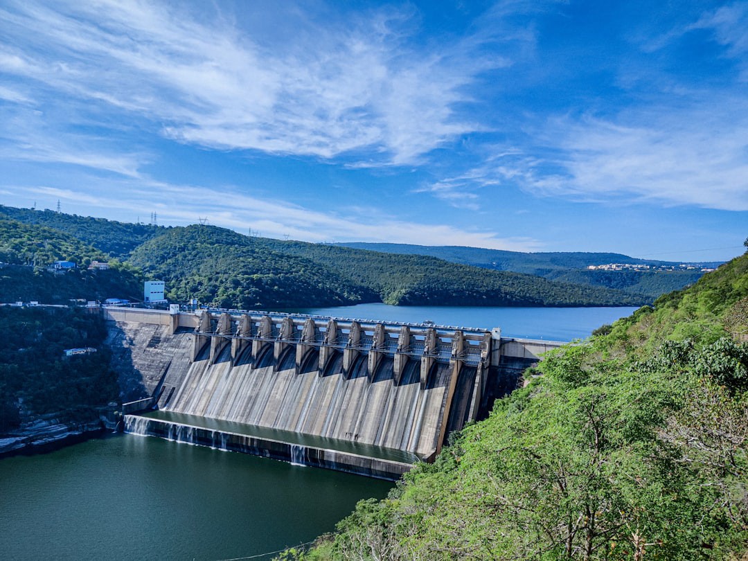 Nova lei muda regras da energia no Brasil e libera prorrogação de contratos por 20 anos