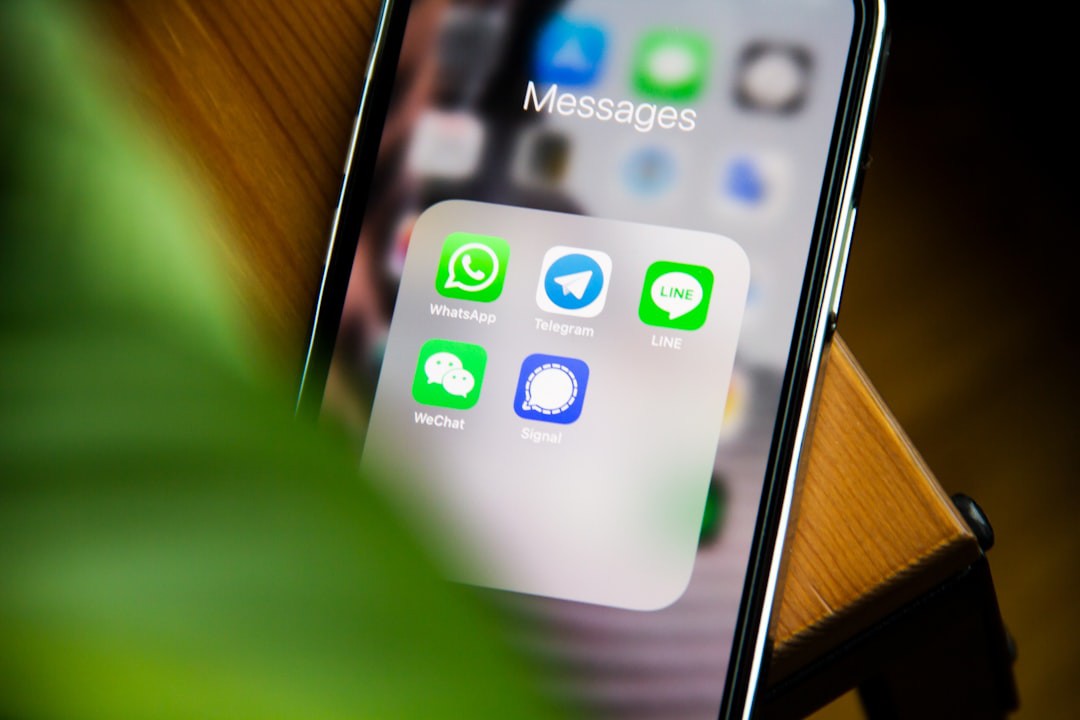 Google agora acessa WhatsApp mesmo com rastreamento desligado