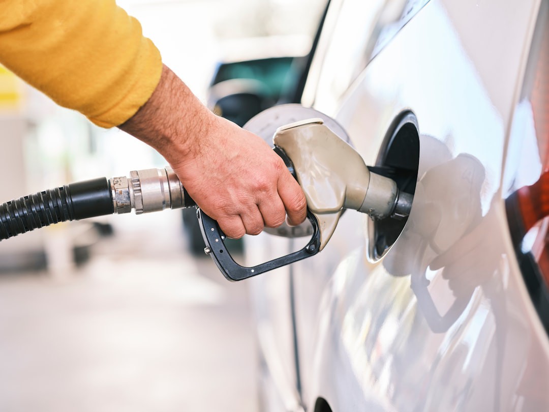 Preço de referência da gasolina cai em vários estados a partir de agosto; veja a tabela