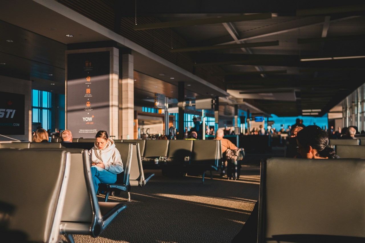 Passageira tem viagem aos EUA atrasada por 3 dias e gasta até com água e farmácia