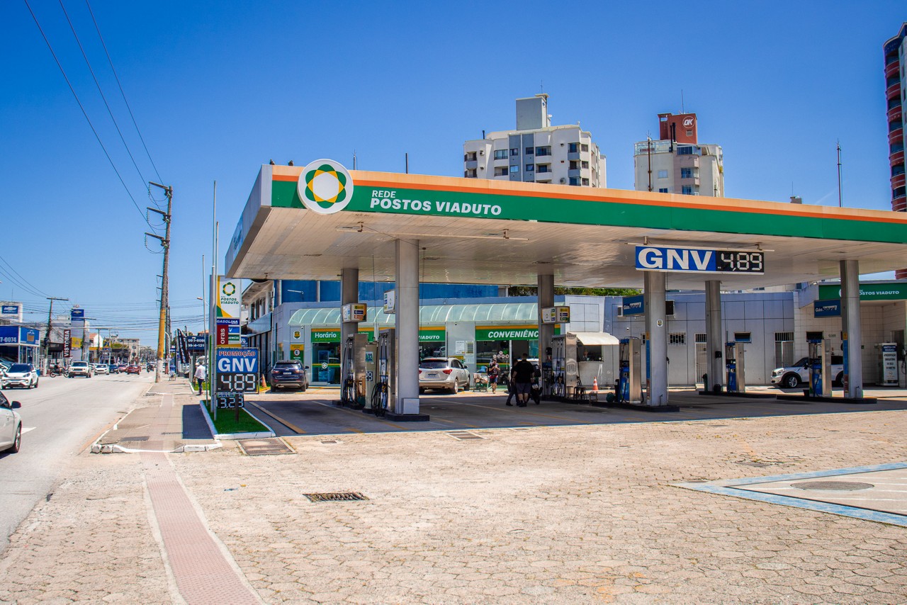 Frentista sem EPI será indenizado por insalubridade em grau máximo em Ituiutaba