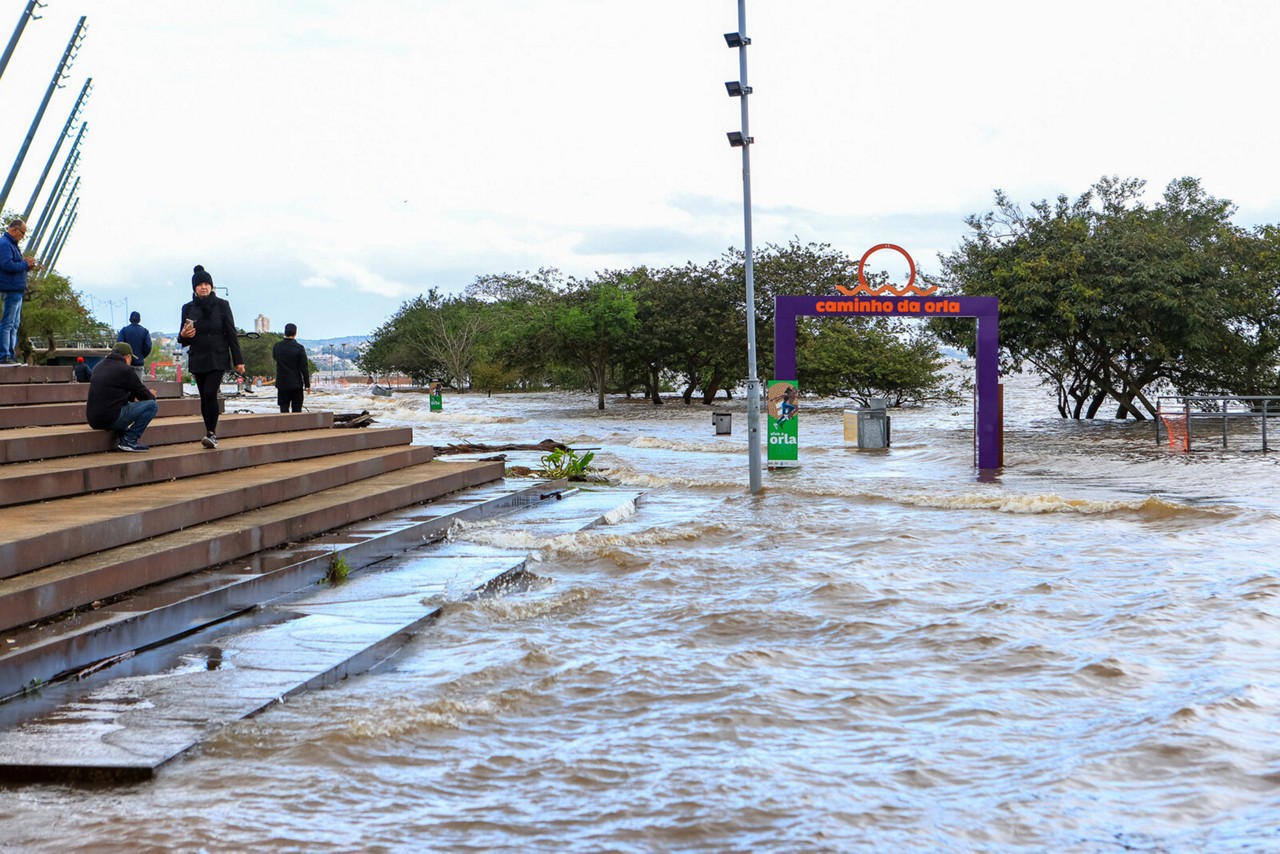 Porto Alegre tem junho chuvoso e mais frio que o normal em 2025, diz INMET