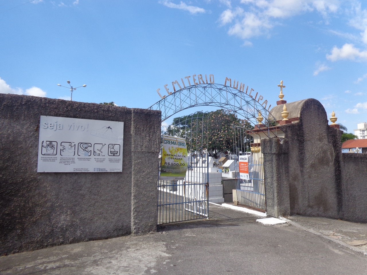 Família é impedida de sepultar parente e Justiça condena cemitério a pagar R$ 15 mil