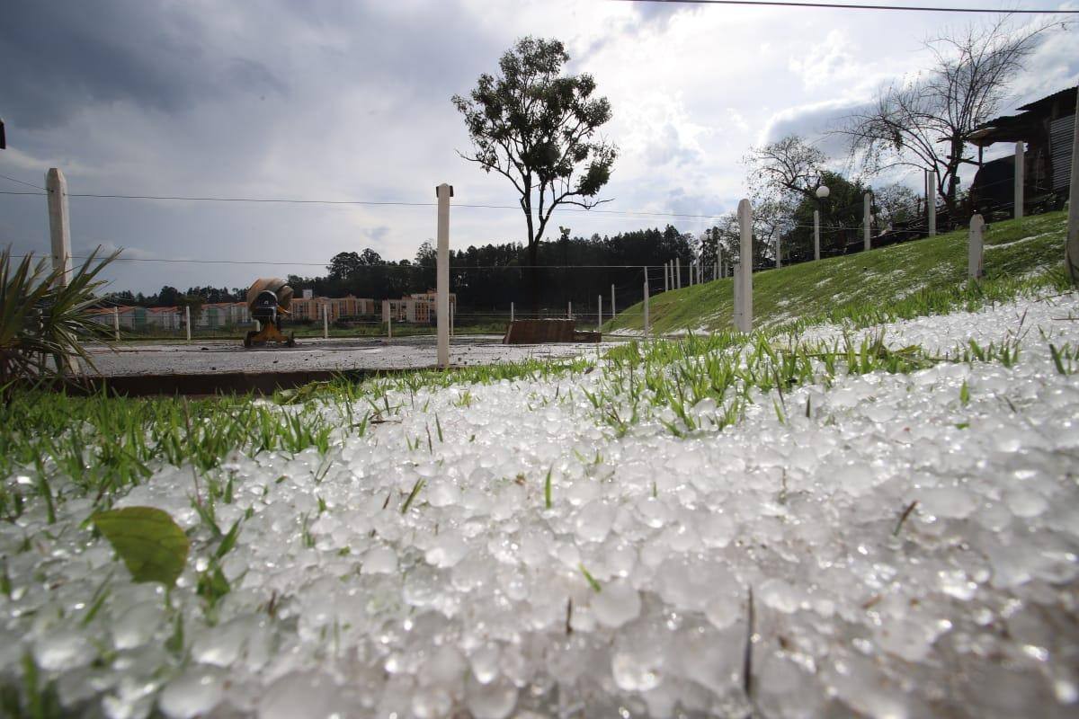 Alerta prevê risco de granizo e ventos fortes em boa parte de Minas