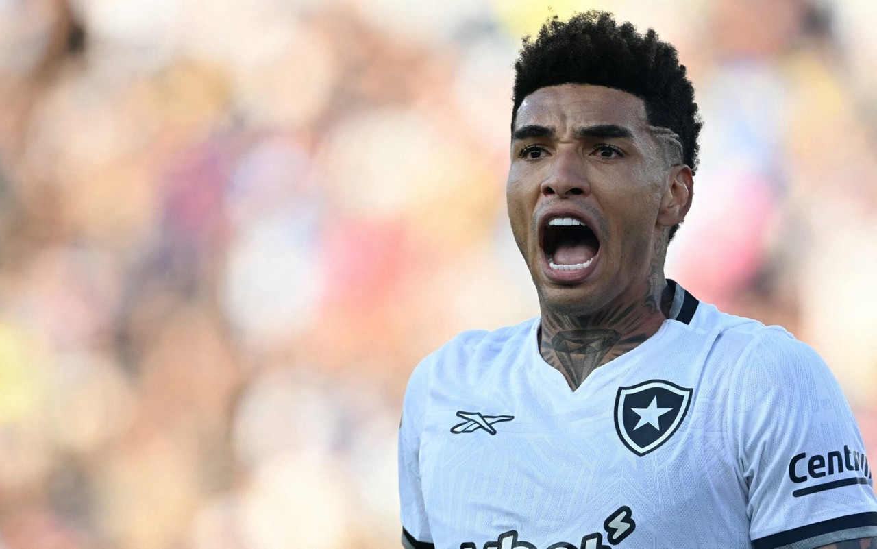 Igor Jesus comemora o gol marcado pelo Botafogo contra o PSG (Foto: Yuri Cortez/AFP)