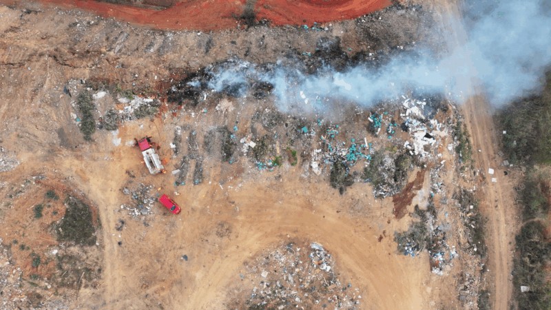 Incêndio atinge aterro municipal de Montes Claros e mobiliza Corpo de Bombeiros por mais de nove horas