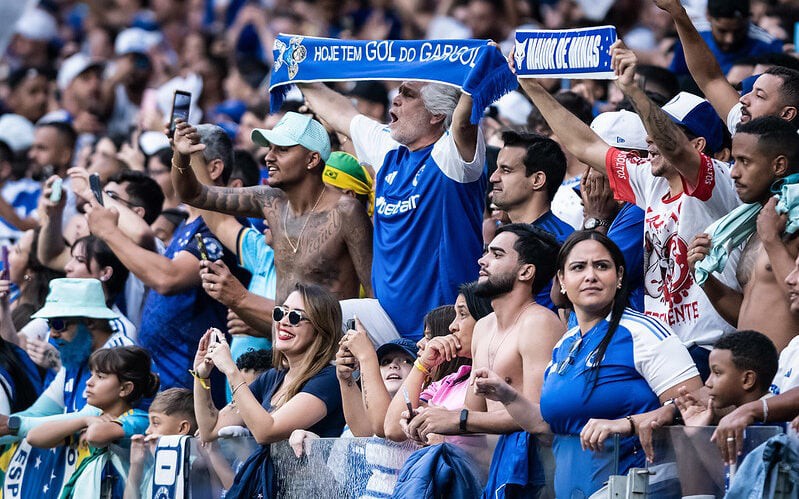 Torcida do Cruzeiro tem apoiado o time tanto no Mineirão quanto fora de casa (Foto: Gustavo Aleixo/Cruzeiro)