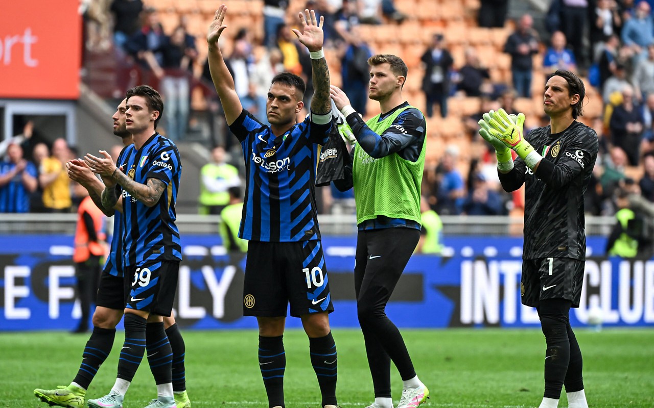 Jogadores do Inter após a derrota para a Roma (Foto: Piero CRUCIATTI / AFP)
