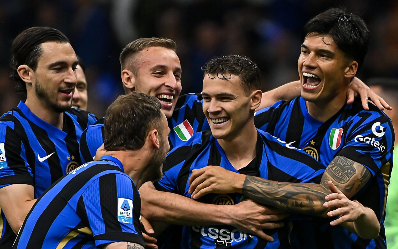Jogadores da Inter comemoram a vitória no Campeonato Italiano (Foto: Piero Cruciatti/AFP)