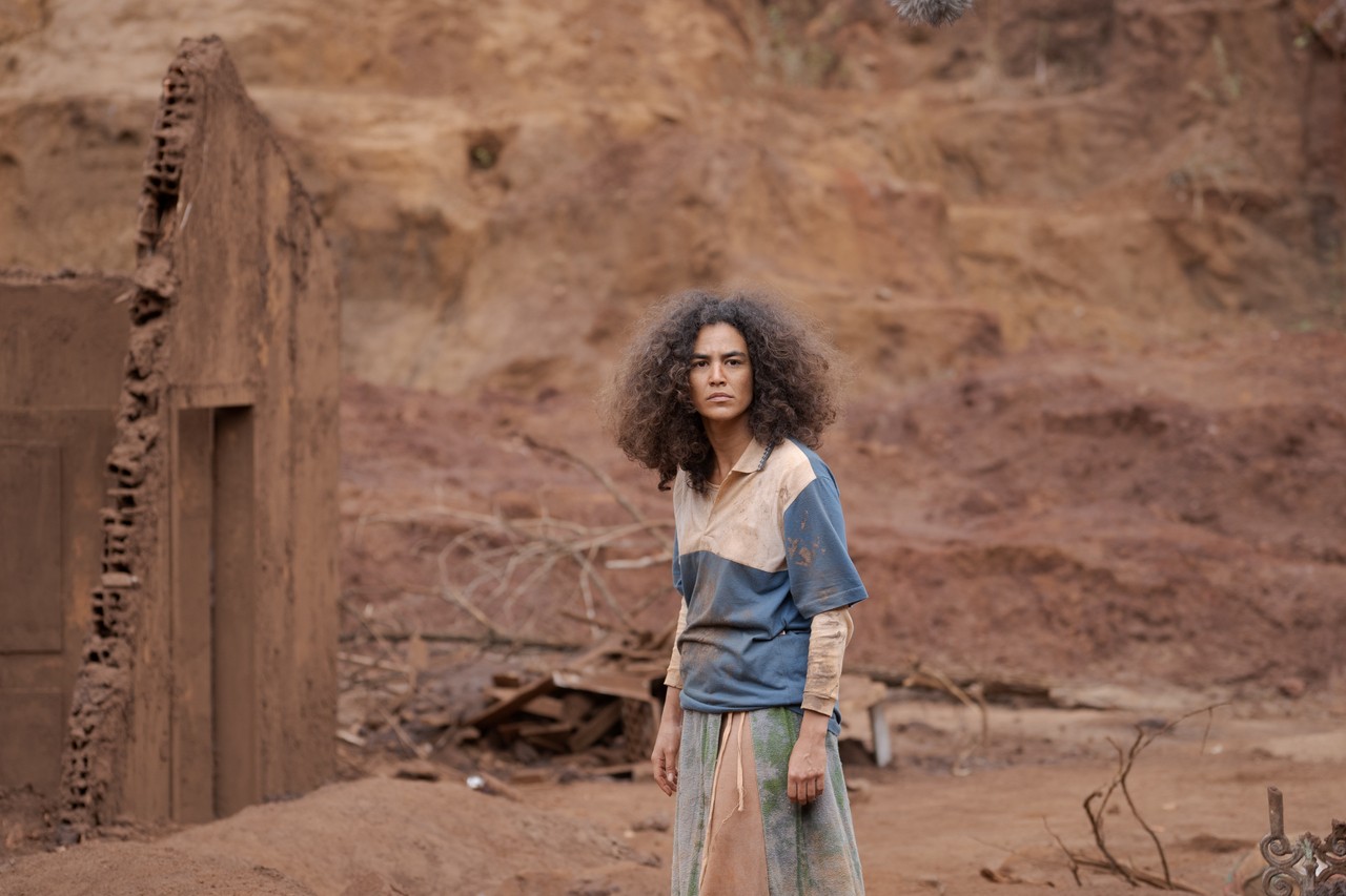 'O Silêncio das Ostras' é protagonizado pelas atrizes Bárbara Colen e Lavínia Castelari, em três diferentes tempos 