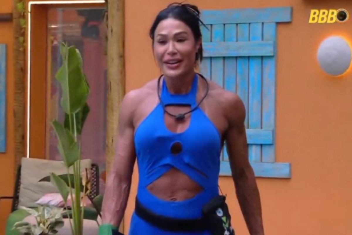 Gracyanne Barbosa reclama de estar sem sexo no BBB