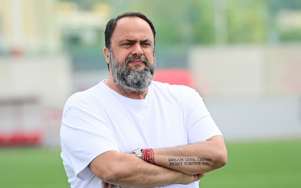 Marinakis é dono do Olympiacos, da Grécia, e do Nottingham Forest (Foto: Reprodução)