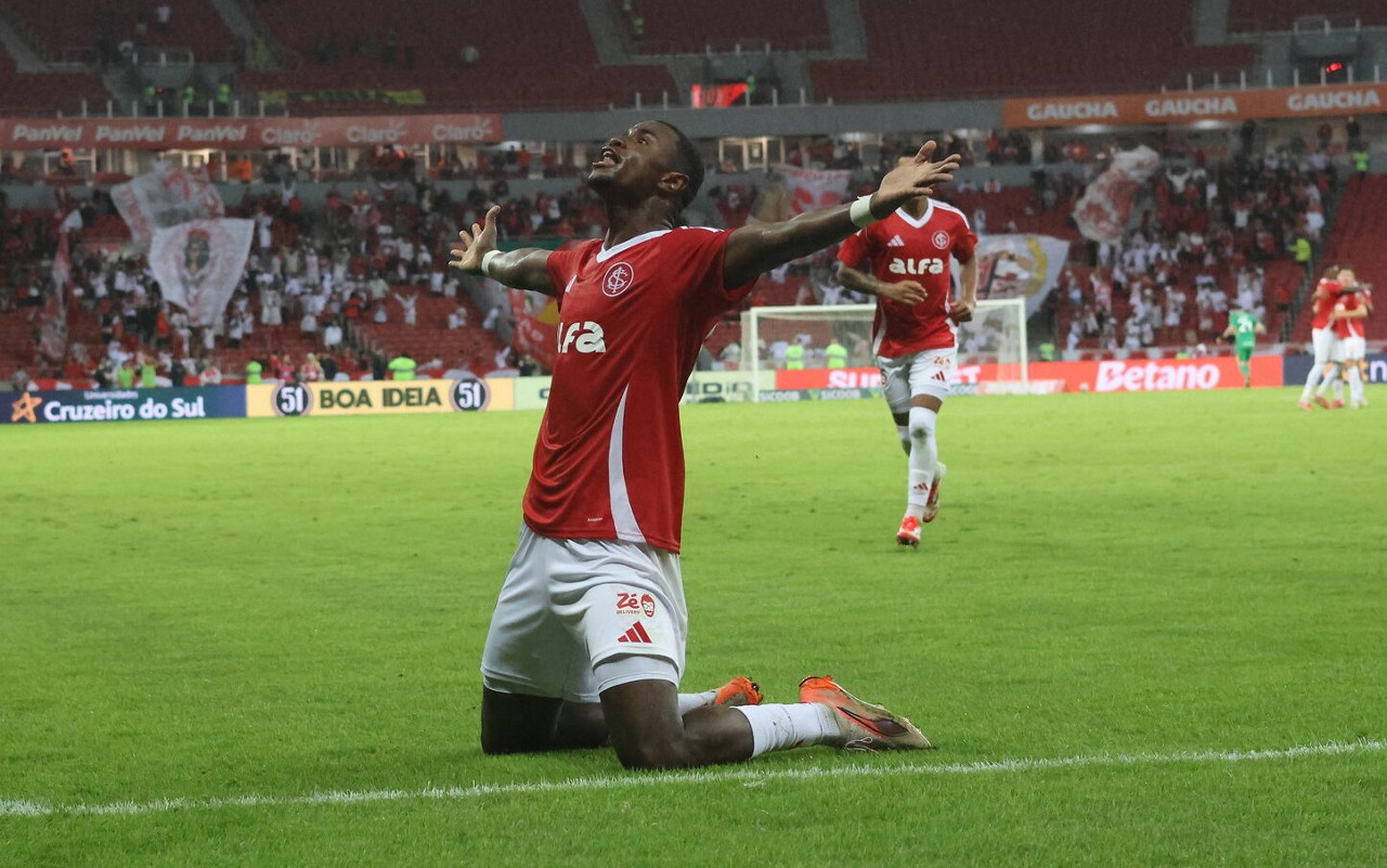 Ricardo Mathias interessa o Al-Nassr, de Cristiano Ronaldo (Foto: Ricardo Duarte/SC Internacional)