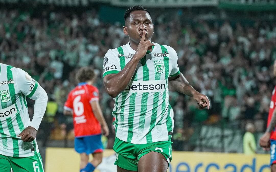 Hinestroza foi o nome na estreia na Libertadores, com um gol e duas assistências (Foto: Divulgação/Atlético Nacional)