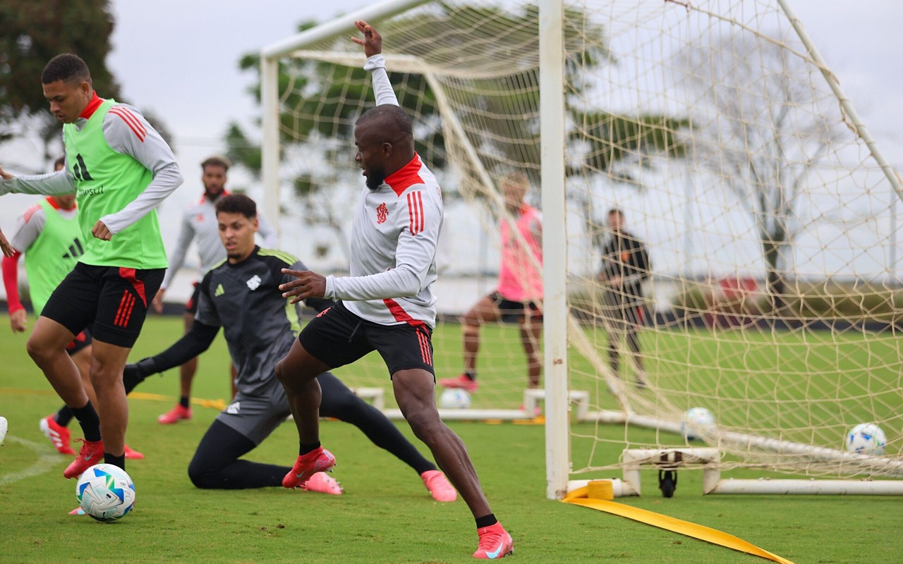 Valencia seguirá no comando do ataque (Foto: Ricardo Duarte/SC Internacional)