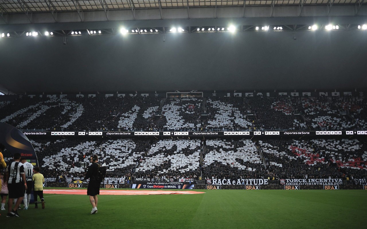 Mosaico do Corinthians na Neo Química Arena (Foto: Ettore Chiereguini/AGIF)