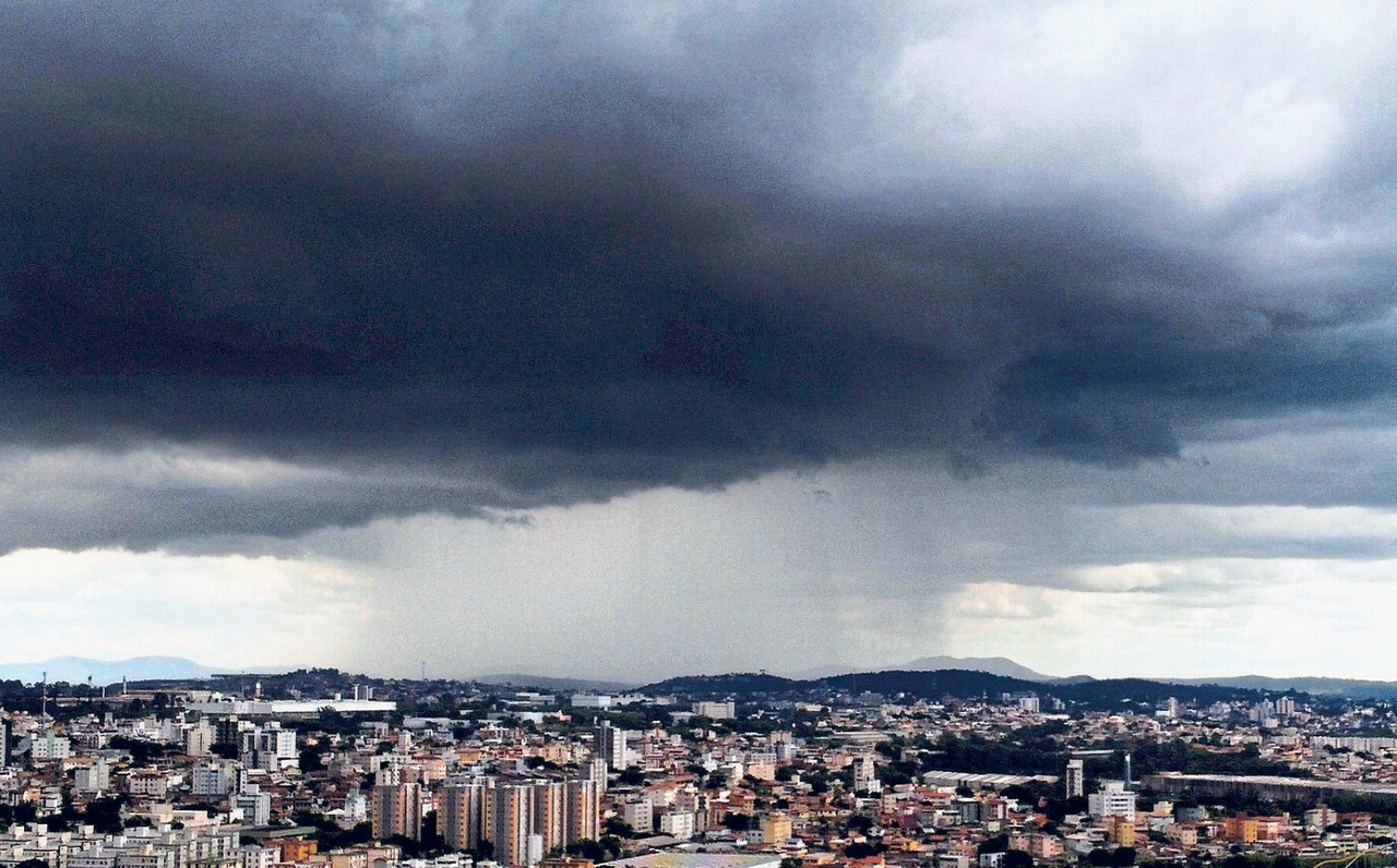 Cidades - Chuva forte em Belo Horizonte e região metropolitana.


Foto: Alex de Jesus/O Tempo 26/12/2024